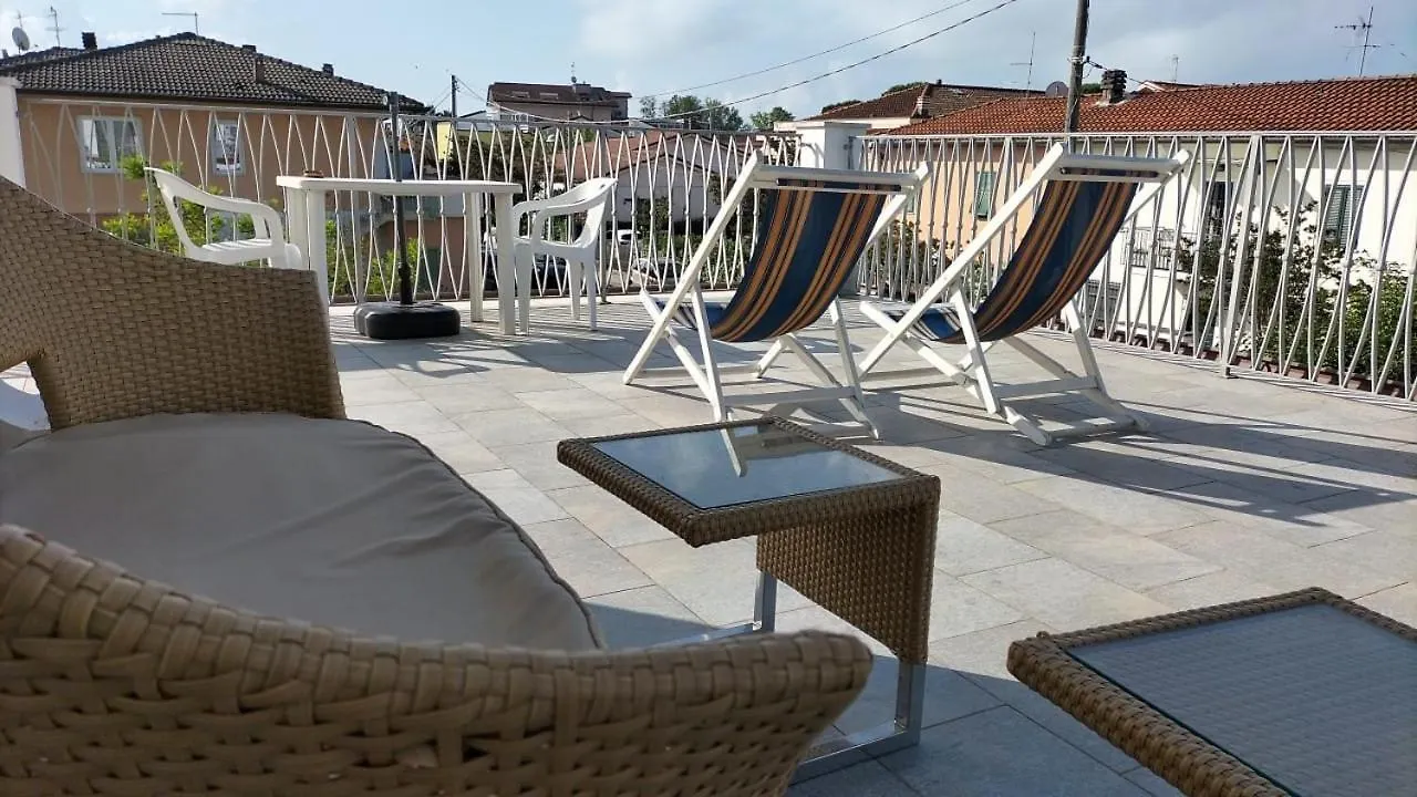 فندق مبيت وإفطار مارينا دي ماسا B&B Riccidamare