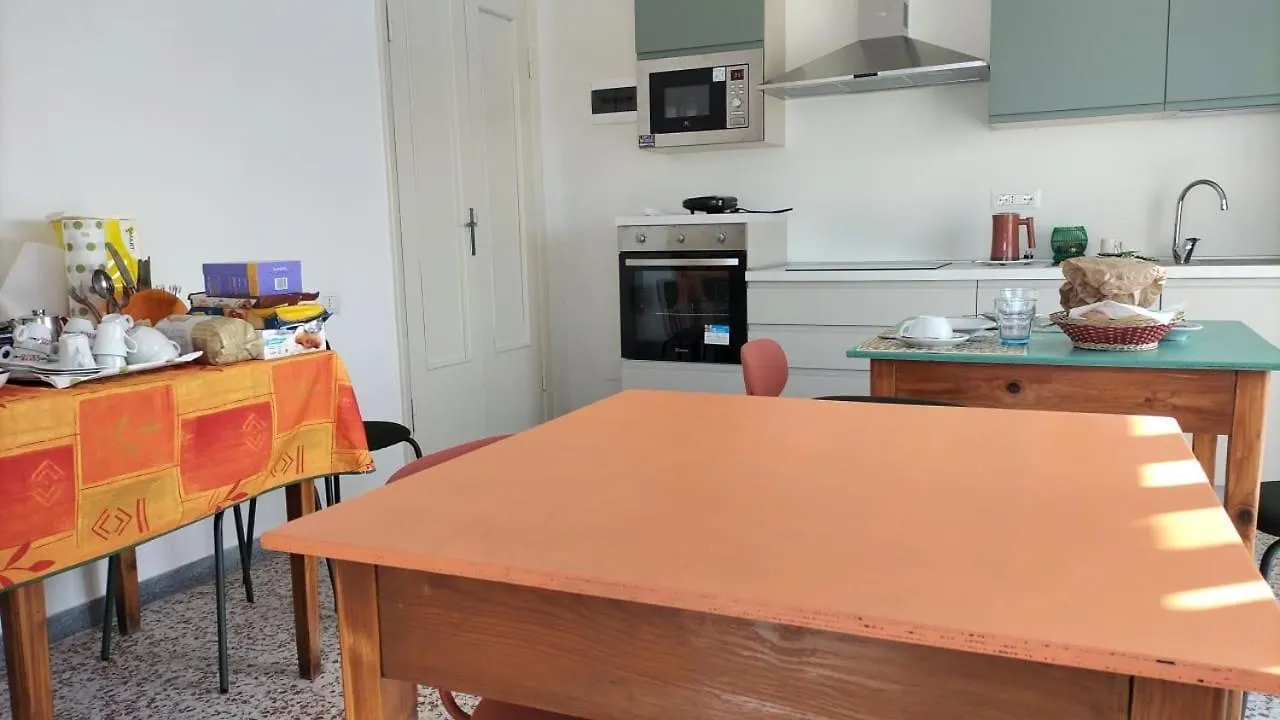 B&B Riccidamare Marina di Massa 0*,  Italy